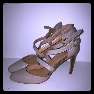 Nine West neutral heels